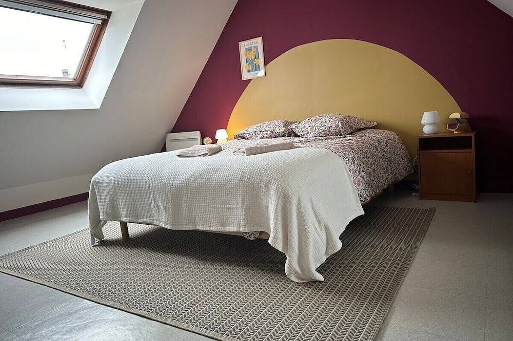 Maison Seventies, climatisée, parking privé in Chablis, Région d'Auxerre