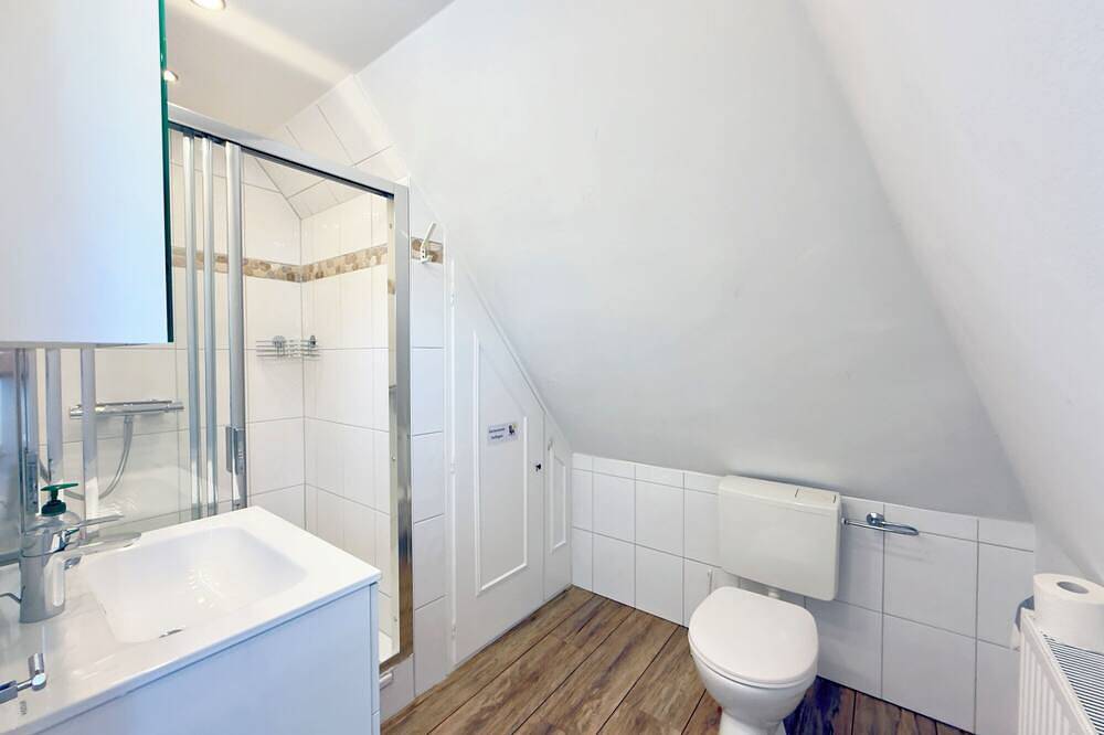 Ganze Wohnung, Ruhig gelegene Ferienwohnung mit zwei Zimmern am Rande von Wenningstedt in Wenningstedt, Sylt