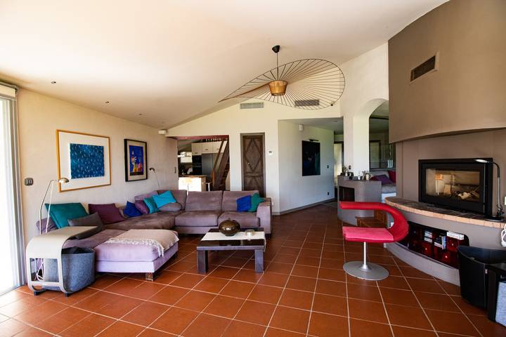 Villa pour 10 personnes, avec jacuzzi ainsi que sauna et jardin à Porto-Vecchio - 4