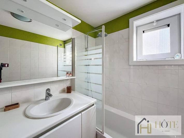 Location de vacances pour 6 personnes, avec Terrasse ainsi que Jardin et Vue sur le lac à Ghyvelde - 4