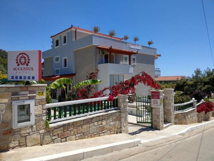 Hôtel pour 3 personnes, avec jardin et terrasse