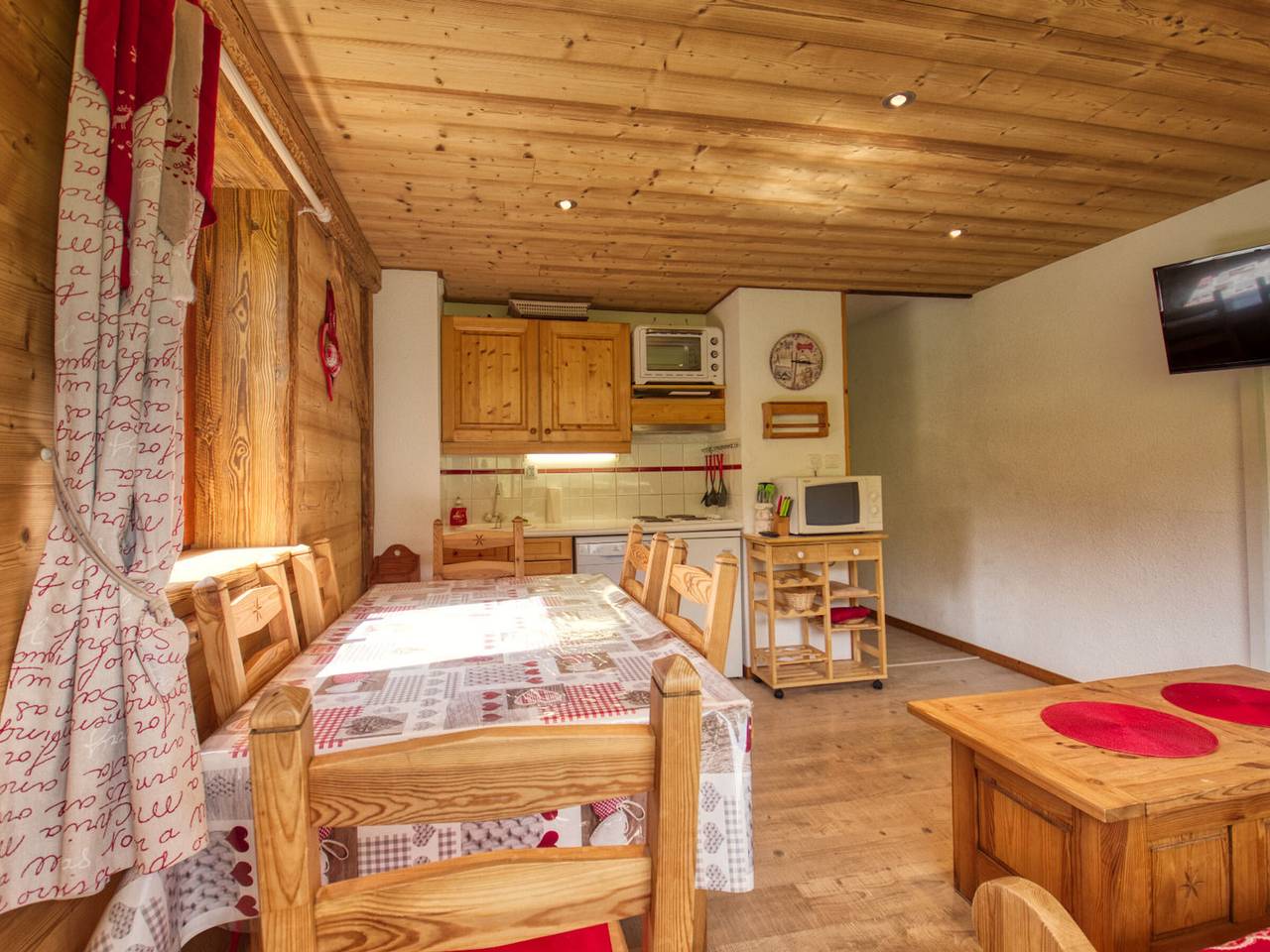 Ganze Wohnung, Gemütliche Wohnung in Morillon 1100, Südbalkon, 2 Zimmer, 6 Pers. in Station de Morillon, Grand Massif