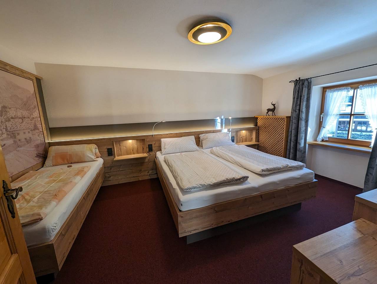 Ganze Ferienwohnung, Ferienwohnungen Central inkl. Chiemgaukarte - Ferienwohnung Jodlschmid, 50qm, Balk., Küche, 1 Schlaf- u. 1 Wohn-/Schlafz., Wlan in Ruhpolding, Bayerische Alpen