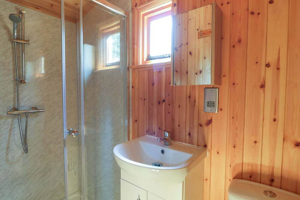 Bill’S Shepherds Hut, pet friendly, with a garden in Talgarth in Brecon Beacons