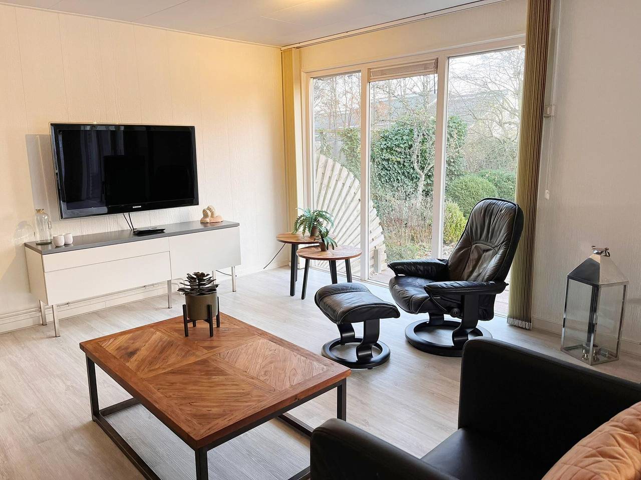 Bungalow in Makkum am Seeufer in Makkum, Ijsselmeer