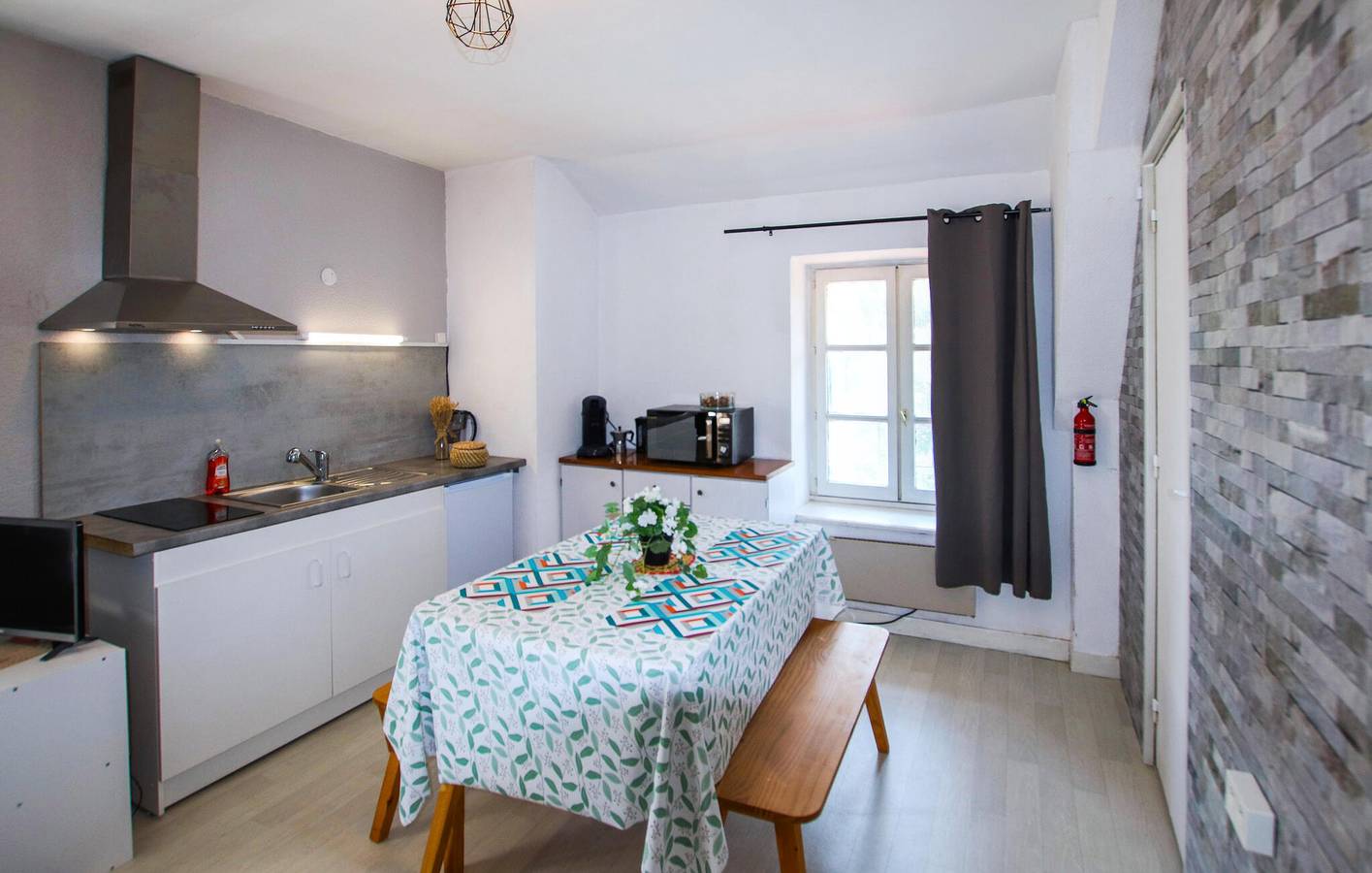 Appartement de vacances entier, Appartement confortable près de la Loire avec parking in Saint-Germain-Laprade, Haute-Loire