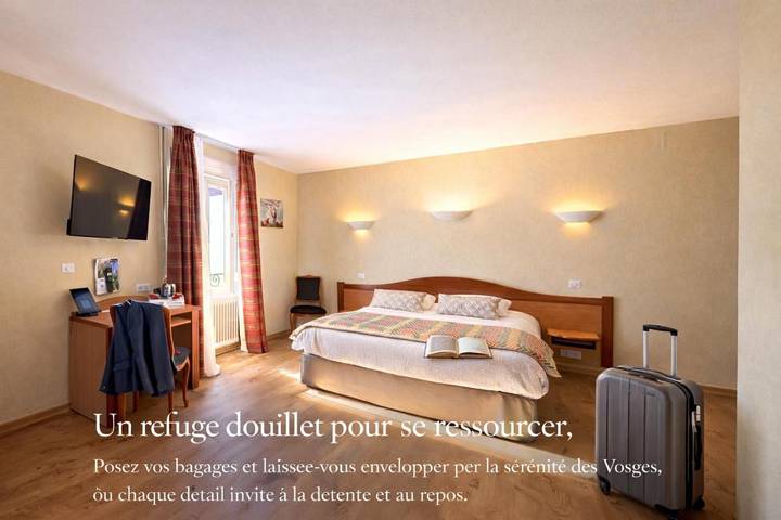 Hôtel pour 2 personnes, avec vue ainsi que sauna et terrasse à Celles-sur-Plaine