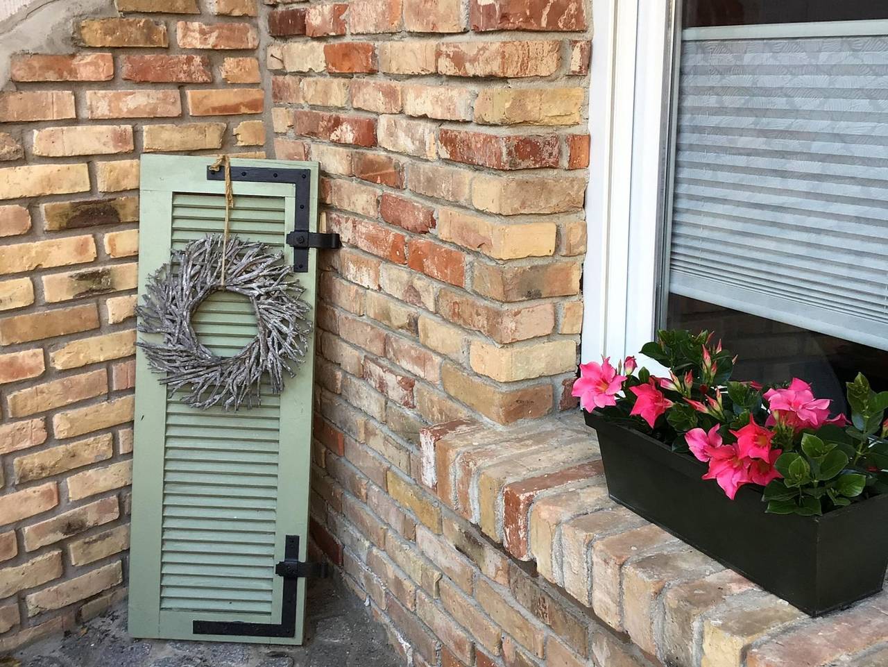 Ganze Ferienwohnung, Gästehaus bei Lehmanns - Appartement/Fewo, Dusche, Wc, 1 Schlafraum in Pleisweiler-Oberhofen, Südliche Weinstraße