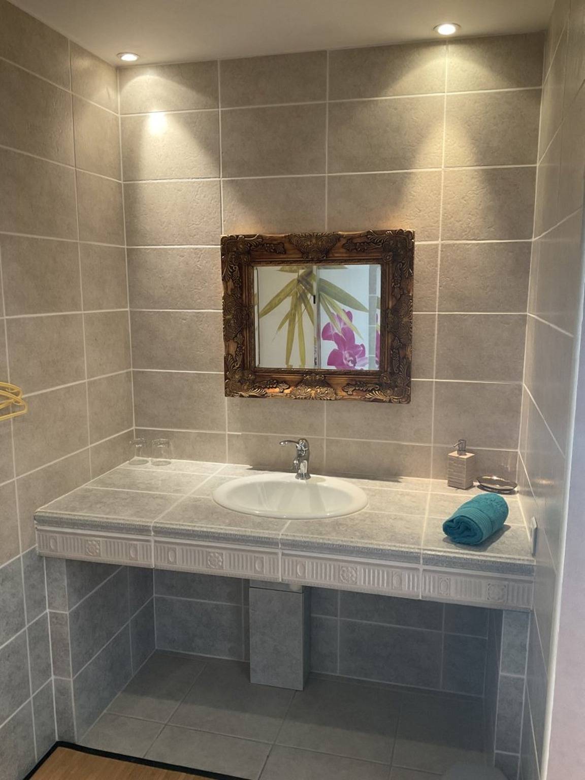 Gästezimmer „Bali“ mit Gemeinschaftspool, Wlan und Klimaanlage in Saint-Pierre-d'Oléron, Côte de Beauté