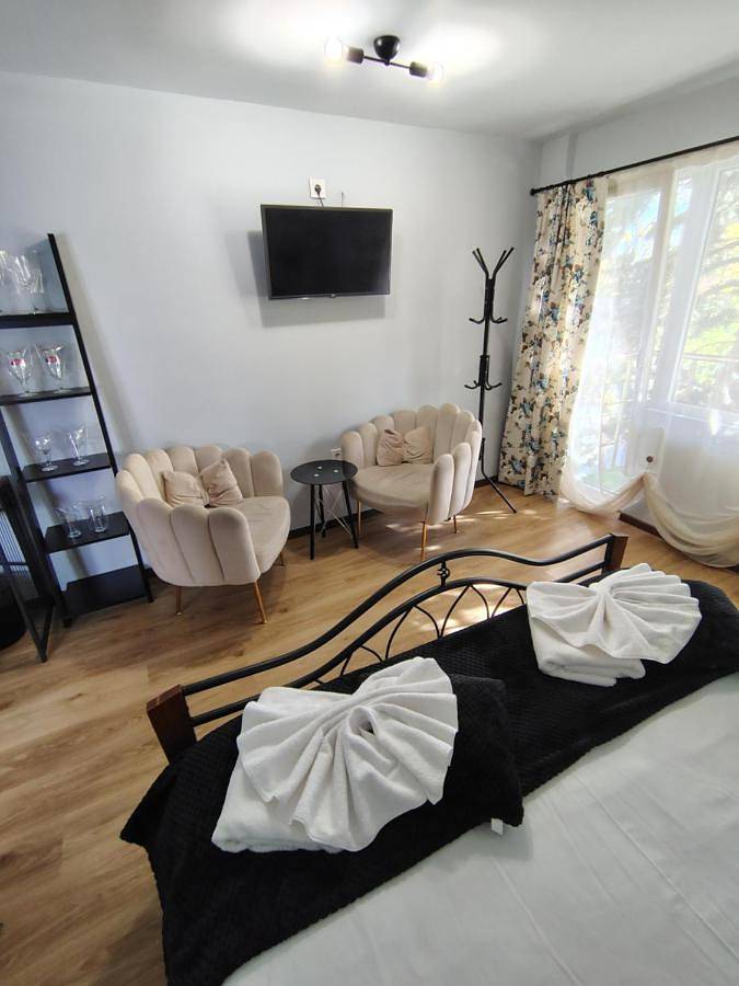 B&b per 2 persone, con panorama e piscina nonché giardino a Sofia