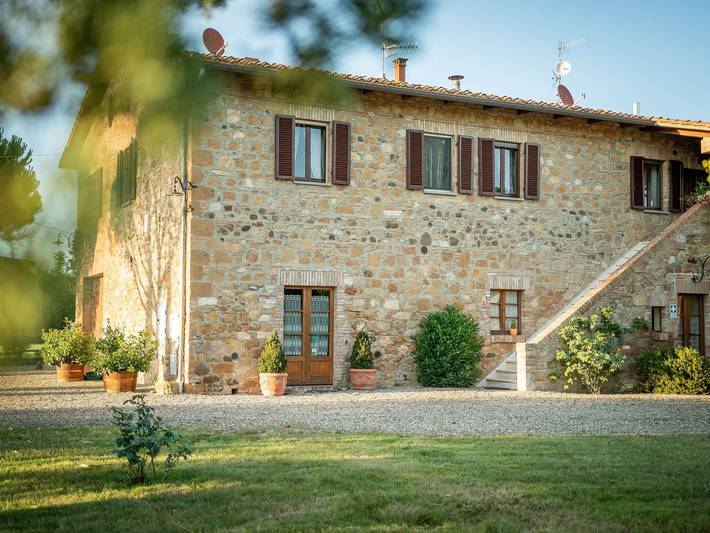 Agriturismo per 8 persone, con Giardino e Piscina a Colle di Val d'Elsa