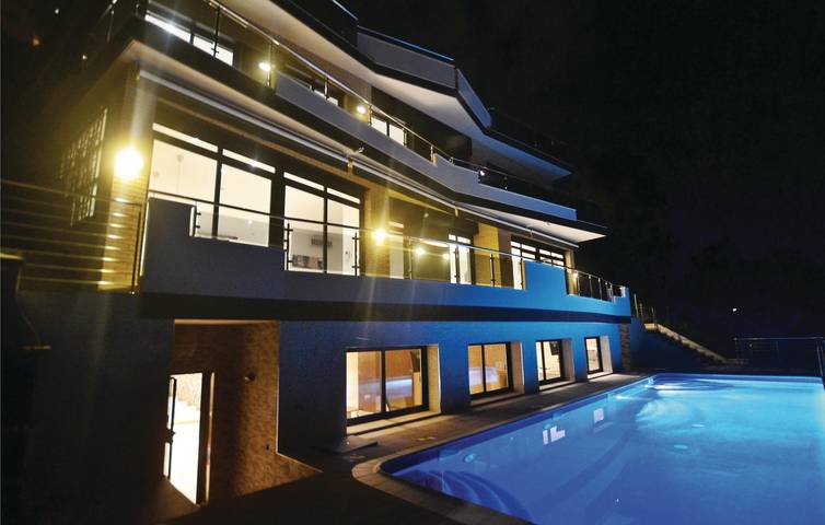 Ferienhaus für 12 Personen, mit Terrasse in Santa Susanna - 2