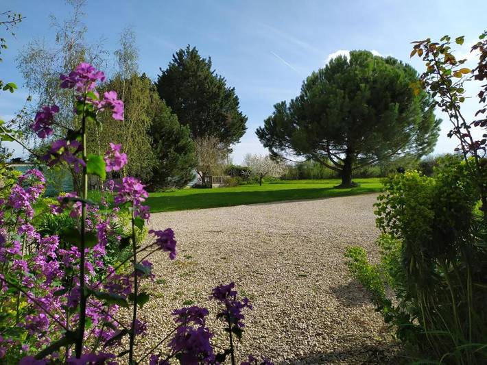Gîte pour 4 personnes, avec jardin et vue à Noyant-la-Plaine