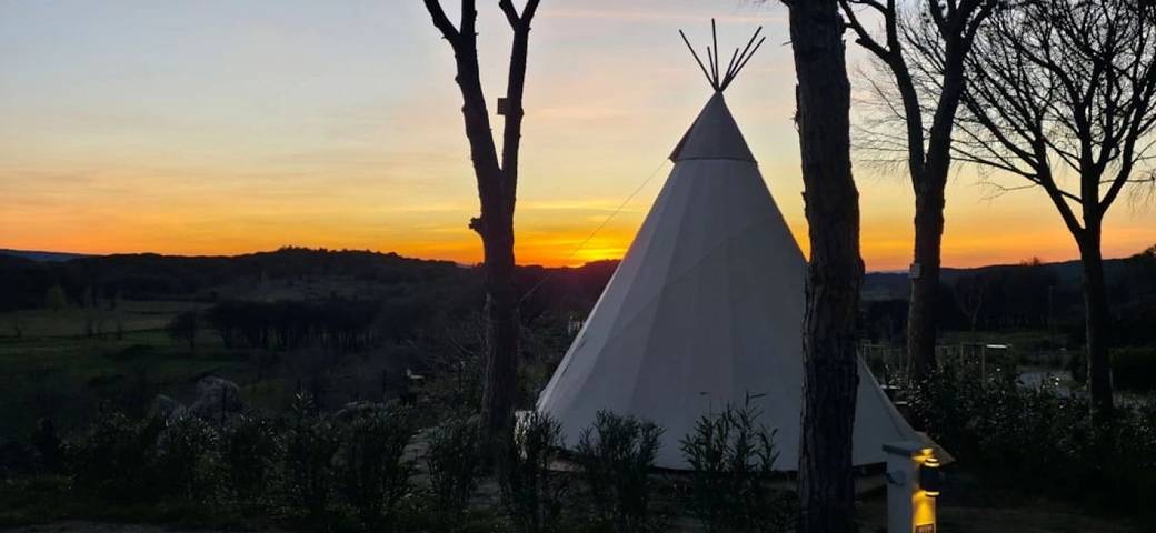 Gîte pour 2 personnes, avec terrasse ainsi que jacuzzi et bassin pour enfant à Bizanet - 3