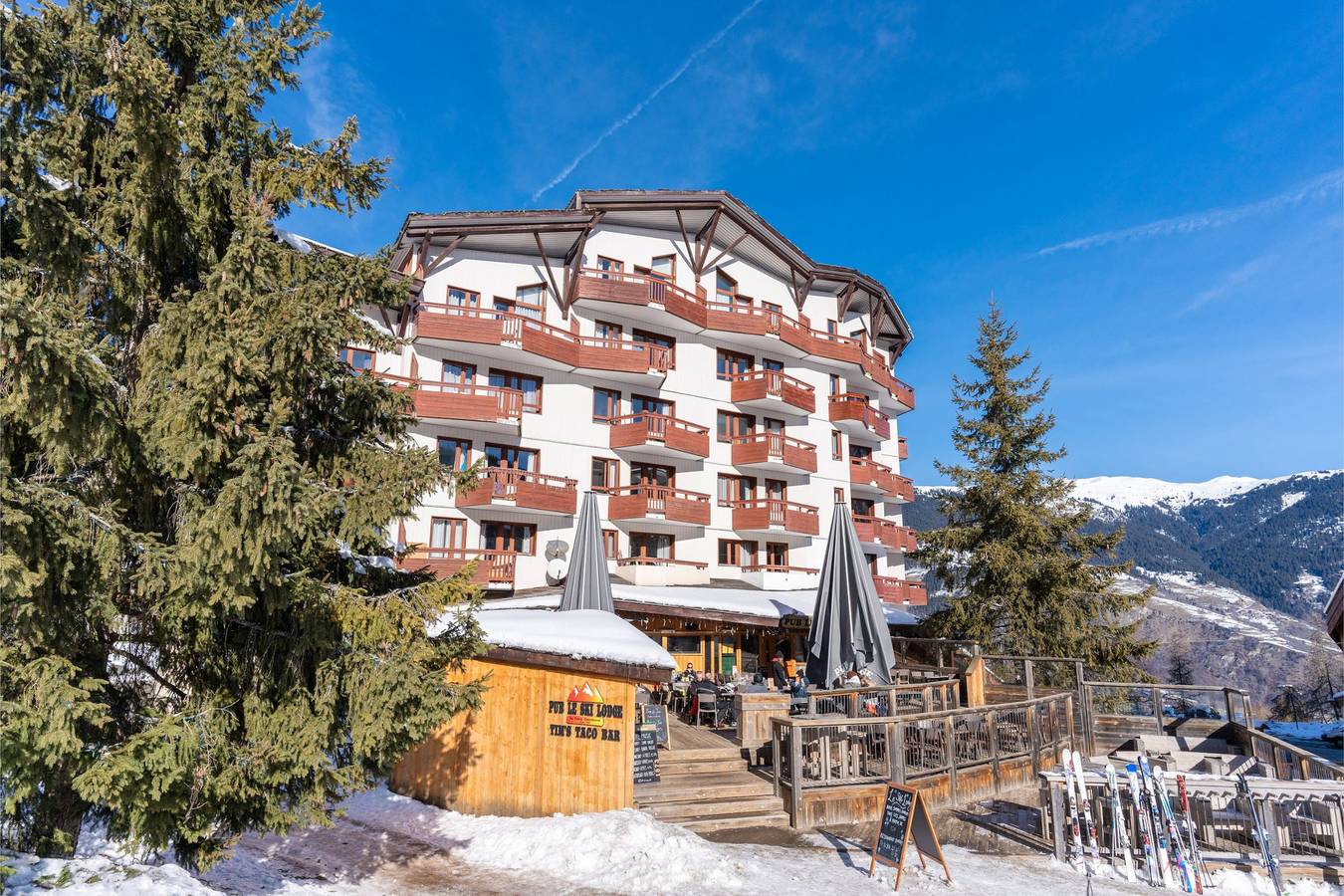 Appartement entier, Le Britania 2p4p in La Tania, La Perrière