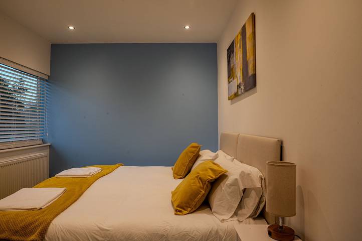4br-sleeps8-privategarden-freeparking in Nottingham, East Midlands