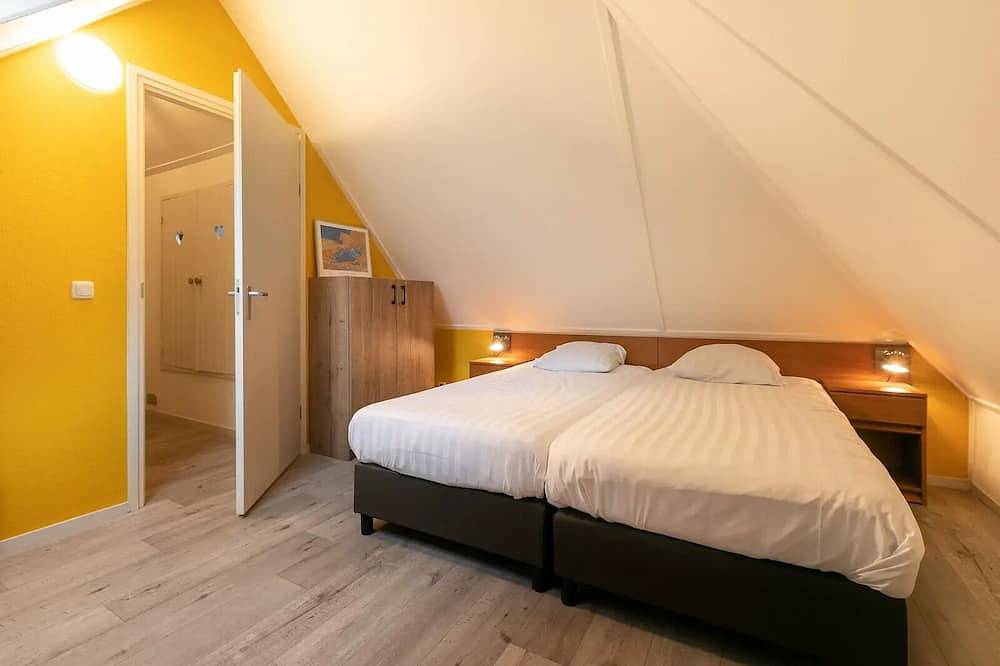 Vrijstaande bungalow met bedstee, ideaal voor gezinnen in Drenthe. in Hooghalen, Drenthe