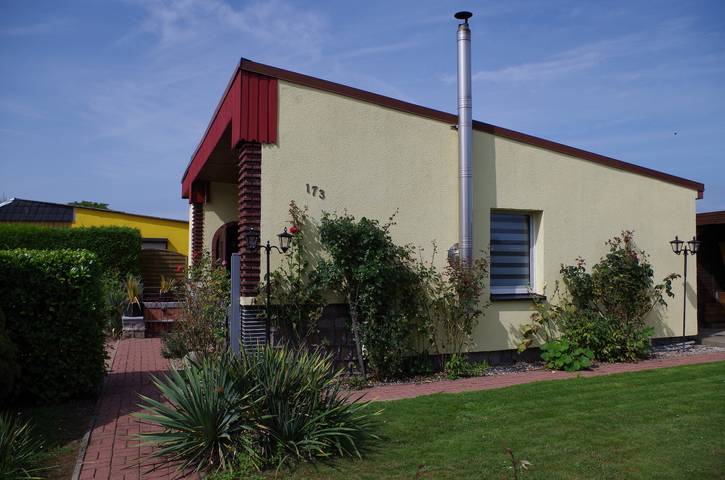Ferienhaus für 2 Personen, mit Terrasse und Garten in Sundhagen - 3
