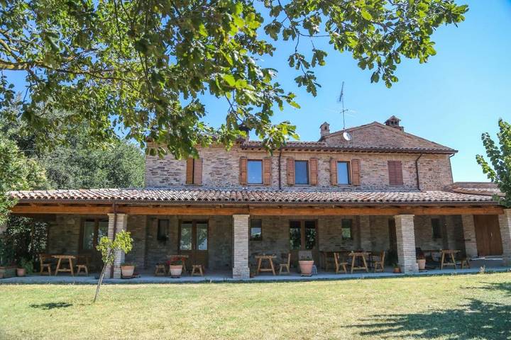 Agriturismo per 2 persone, con Terrazza e Giardino a Urbania