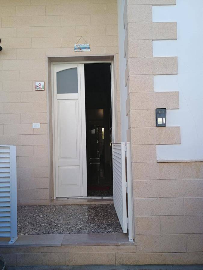 Location de vacances pour 8 personnes, avec jardin, animaux acceptés à Lido Marini - 3