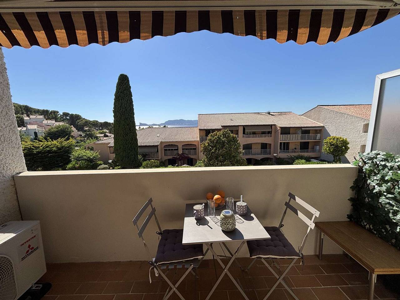 Appartement entier, Studio cabine climatisé, aperçu mer - 4 pers. in Saint-Cyr-sur-Mer, Côte méditerranéenne (France)