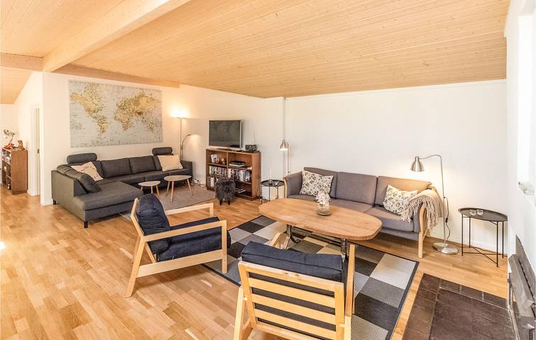 Ferienhaus für 10 Personen mit Terrasse in Højby Lyng, Højby
