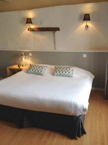 Hôtel pour 3 personnes, avec terrasse à Saint-Jean-d'Angély