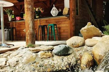 Gîte pour 2 personnes, avec jardin ainsi que terrasse et piscine à Uchaux