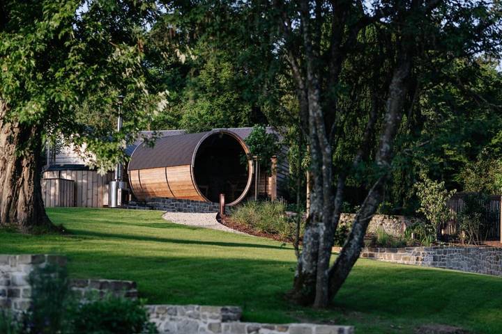 Location de vacances pour 8 personnes, avec jardin et terrasse ainsi que jacuzzi et sauna à Momignies - 2