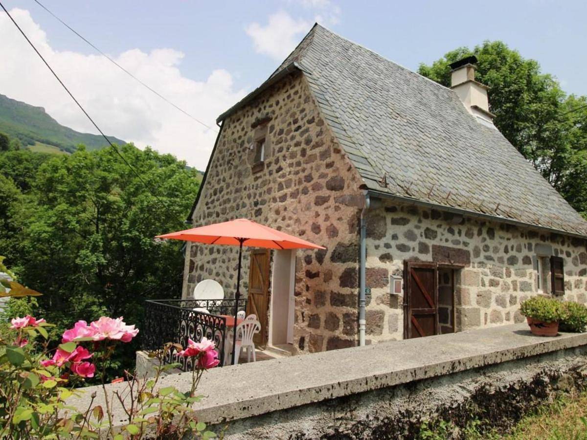 Holiday Home in Mandailles-Saint-Julien, Région d'Aurillac