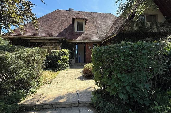 Location de vacances pour 13 personnes, avec jardin à Bellerive-sur-Allier - 2