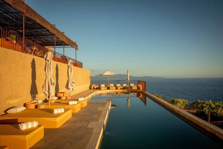 Hôtel pour 2 personnes, avec jardin ainsi que vue et piscine dans Office de Tourisme de Cargese