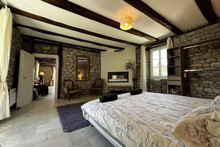 Location de vacances pour 10 personnes, avec jardin et terrasse à Chauffour-sur-Vell - 4