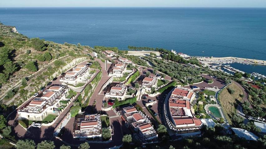 Aparthotel para 5 personas, con vistas y jardín, Se admiten mascotas - 1