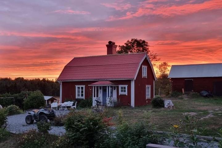 Ferienhaus für 6 Personen, mit Garten und Terrasse sowie Pool - 1