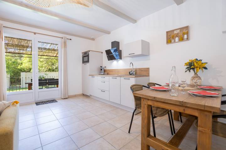 Gîte pour 4 personnes, avec Jardin au Parc naturel régional des Alpilles - 2