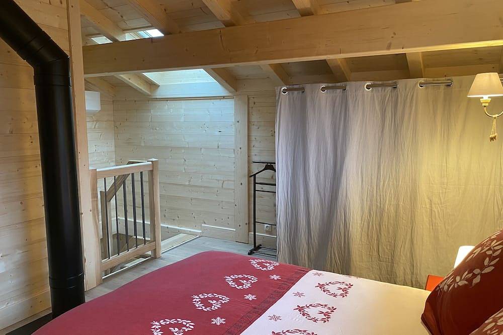 Chalet Dans les Aravis 1200 m Daltitude Avec spa Priver in Le Bouchet-Mont-Charvin, Annecy region