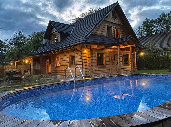 Dom wakacyjny dla 18 osób, z ogród i basen oraz widok w Andrychów