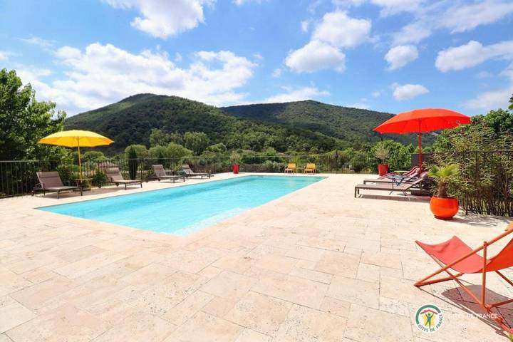 Maison de vacances pour 6 personnes, avec vue ainsi que terrasse et piscine