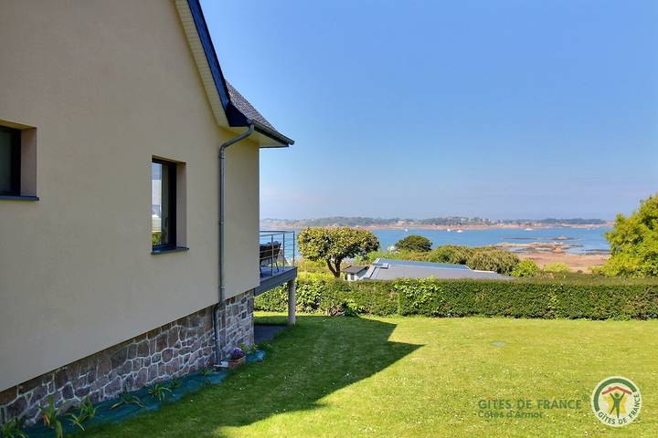 Gîte pour 5 personnes, avec jardin et terrasse à Ploubazlanec - 2