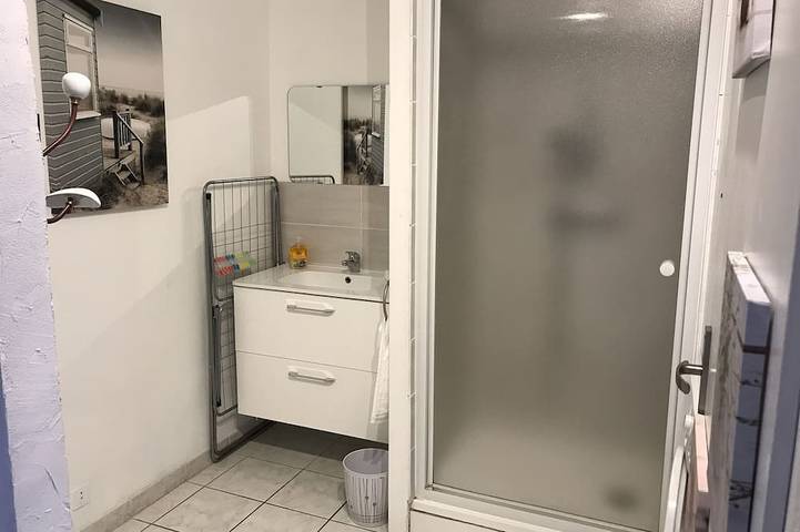 Gîte pour 4 personnes, avec jardin ainsi que piscine et terrasse à Vendeuvre-du-Poitou - 3