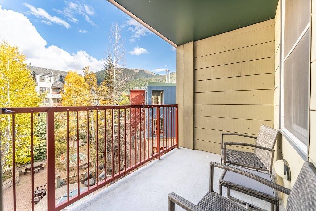 Ganze Wohnung, Condo in River Run Only a 4-minute Walk to Gondola w/ Private Balcony in Arapahoe Basin