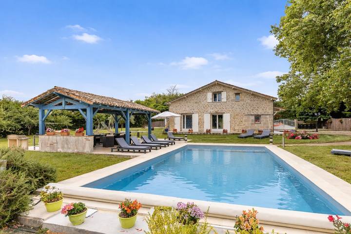 Maison de vacances pour 12 personnes, avec jardin, animaux acceptés dans le Lot-et-Garonne