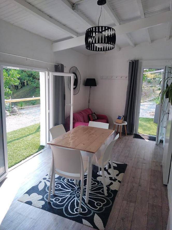 Location de vacances pour 4 personnes, avec piscine ainsi que vue et jardin à OMS (homonymie) - 4