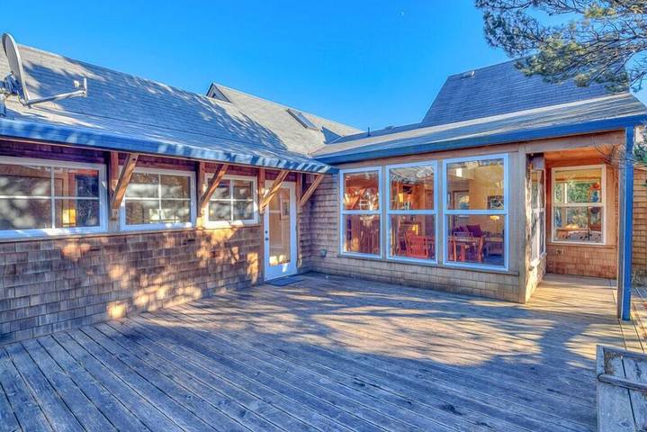 Vacation rental for 6 people, with terrace in Pacific City