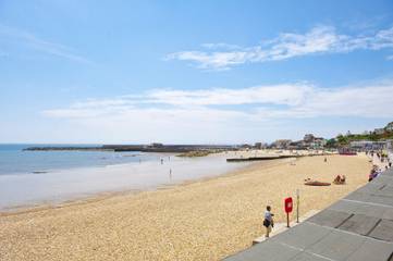 Holiday Home for 9 People in Lyme Regis, Jurassic Coast, Photo 1