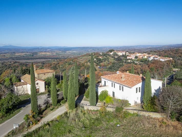 Casa vacanza per 12 persone, con terrazza e panorama nonché giardino, con animali domestici a Scansano