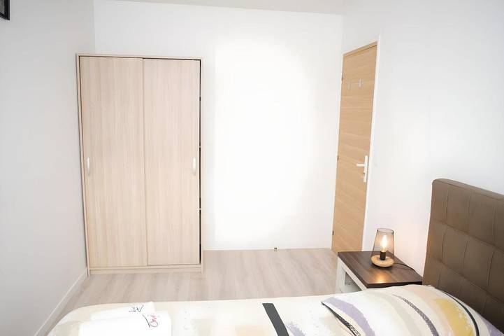 Gîte pour 8 personnes, avec balcon à Créteil - 4