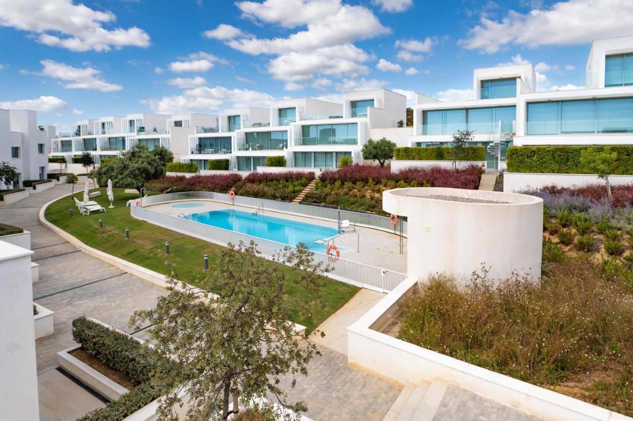 Villa La Perla Sotogrande - since 2022 - Sea View - 3 Bedrooms and Bathrooms - La Reserva Beach and Golf nearby in Sotogrande, San Roque