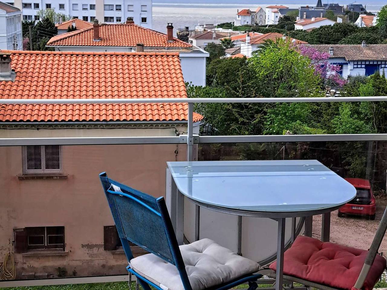 Appartement entier, Charmant 2 pièces à Royan avec terrasse et parking près de la plage in Pontaillac, Royan